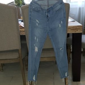 Ripped high waist Jeans